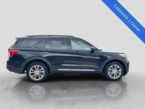 Used 2023 Ford Explorer XLT w/ Equipment Group 202A AWD/4WD image 9