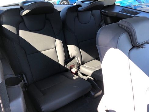 New 2026 Volvo XC90 B6 Plus w/ Protection Package Premier image 38