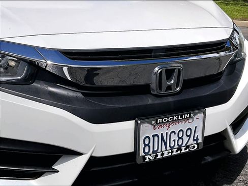 Used 2018 Honda Civic EX image 32