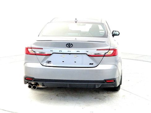 Certified 2025 Toyota Camry SE image 5