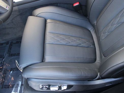 Used 2026 BMW X7 xDrive40i AWD/4WD image 15