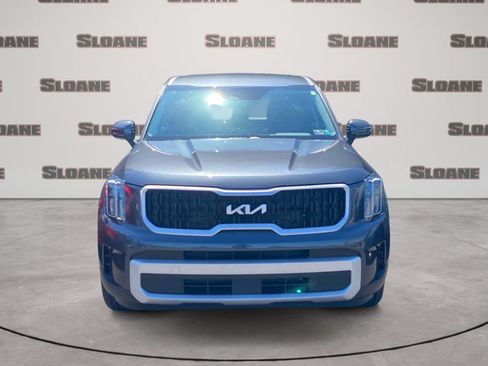 Used 2024 Kia Telluride LX AWD/4WD image 3
