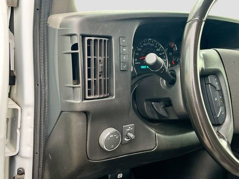 Used 2023 GMC Savana 3500 w/ Driver Convenience Package image 10