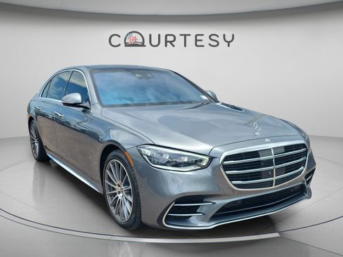 Used 2026 Mercedes-Benz S 580 4MATIC Sedan image 4
