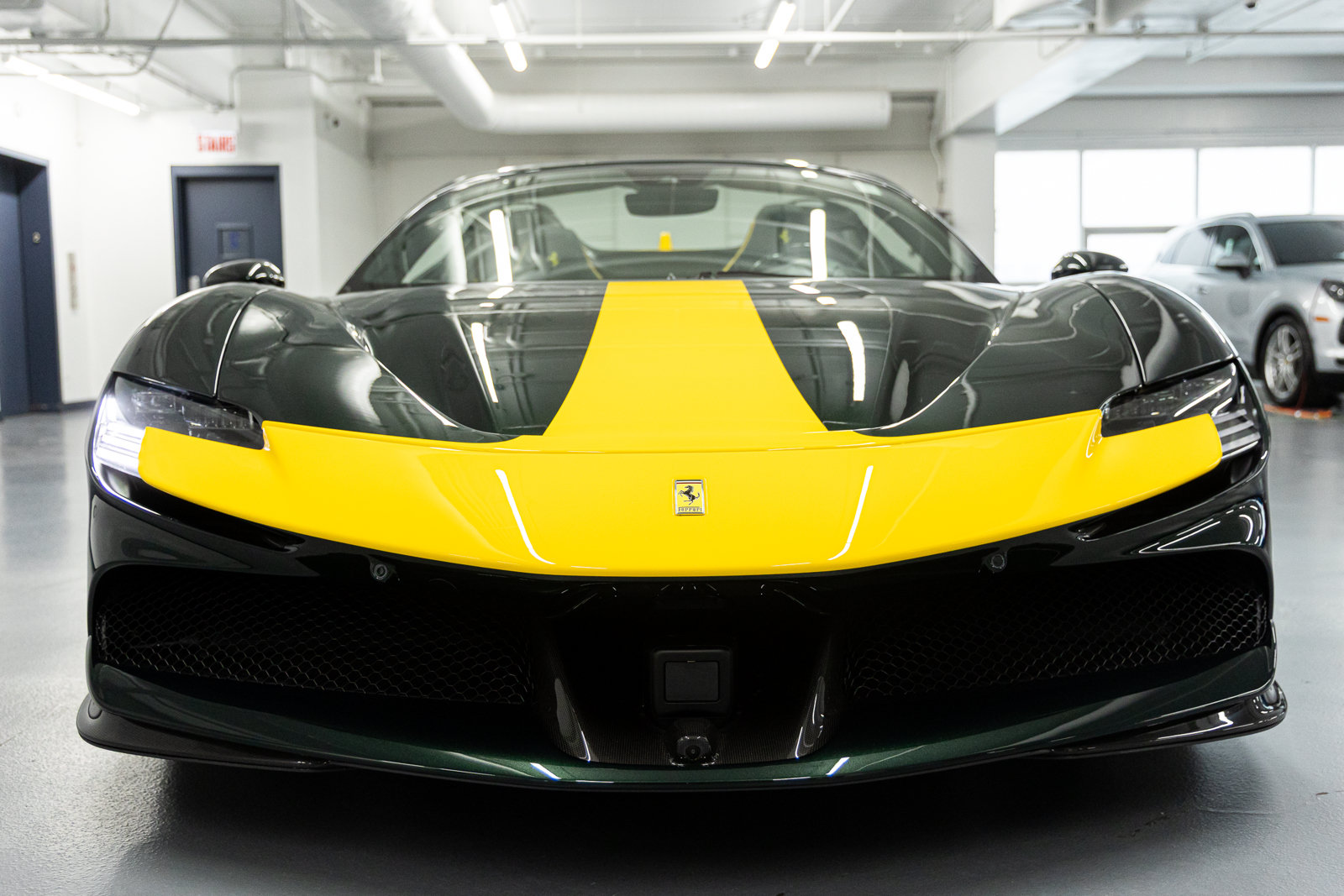 Used 2025 Ferrari SF90 Spider AWD/4WD image 32