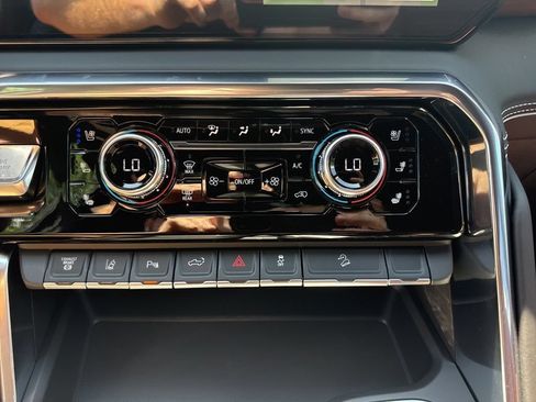 New 2026 GMC Sierra 2500 Denali Ultimate AWD/4WD image 22