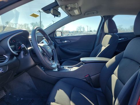 Used 2024 Chevrolet Malibu LT image 15