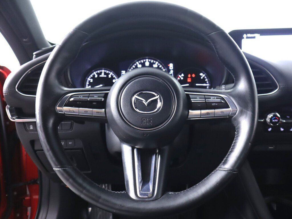 Used 2021 MAZDA MAZDA3 Hatchback w/Premium Plus Pkg AWD/4WD image 12