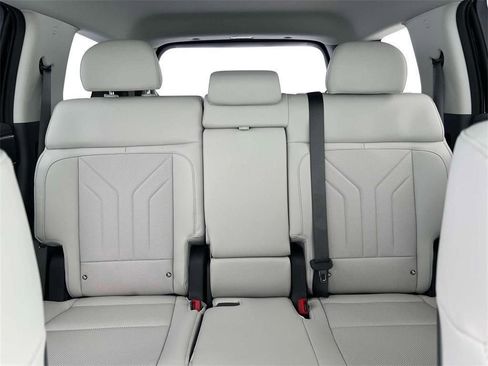 Used 2026 Hyundai Santa Fe SEL AWD/4WD image 16