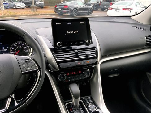 Used 2025 Mitsubishi Eclipse Cross SE image 6