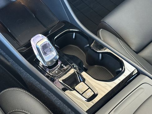 New 2026 Volvo XC40 B5 Plus w/ Protection Package Premier image 21