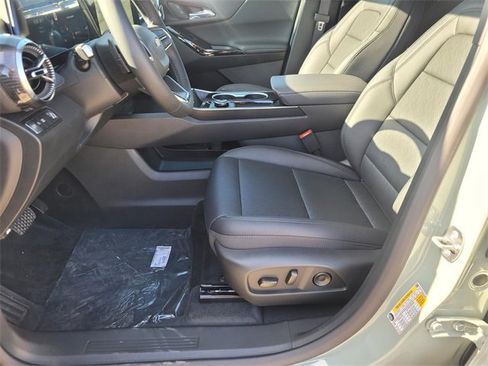 New 2026 Chevrolet Equinox LT image 10