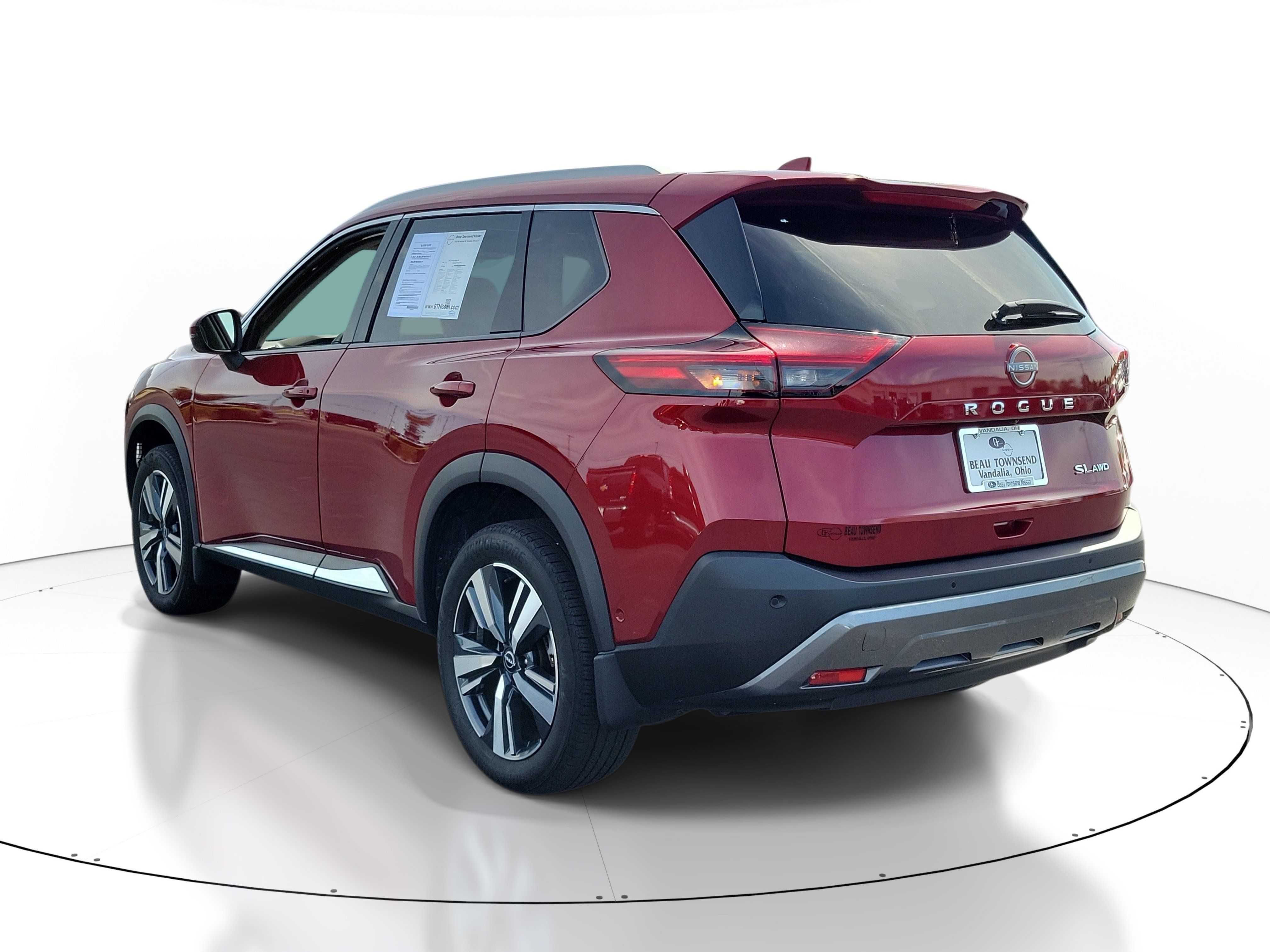 Used 2023 Nissan Rogue SL w/ SL Premium Package AWD/4WD image 3