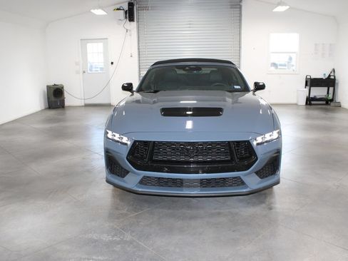 Used 2025 Ford Mustang GT Premium RWD image 3