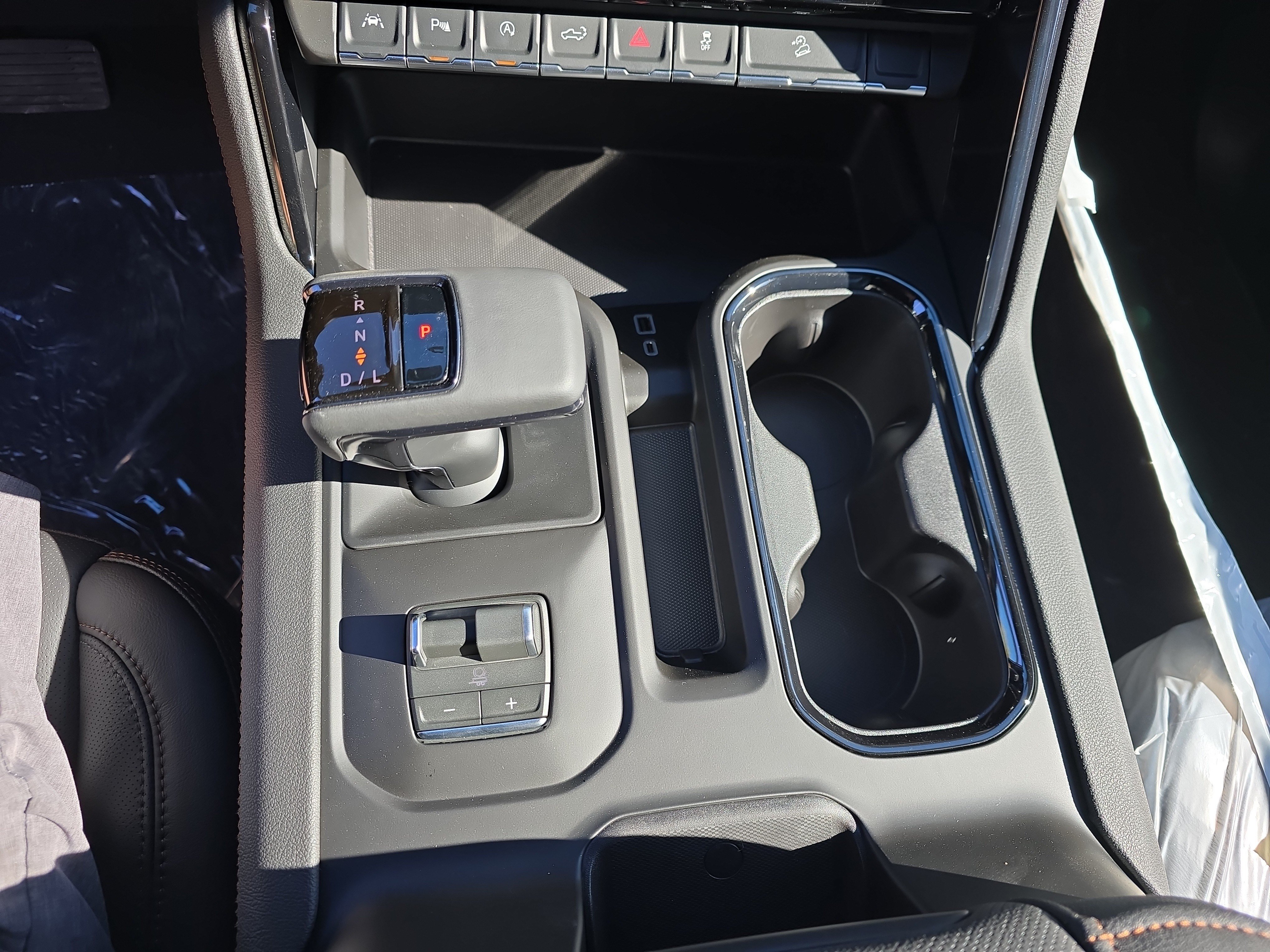 New 2026 GMC Sierra 1500 AT4 w/ LPO, Black Badging Package AWD/4WD image 24