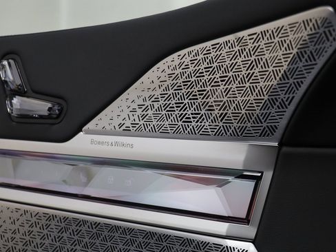 New 2026 BMW i7 xDrive60 w/ Executive Package image 7