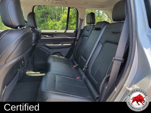 Used 2023 Jeep Grand Cherokee Limited w/ Luxury Tech Group II RWD image 17