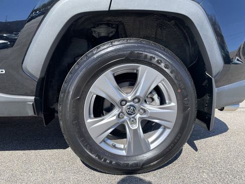 Used 2024 Toyota RAV4 XLE AWD/4WD image 10