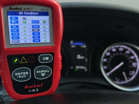 Used 2022 Toyota Camry LE image 39