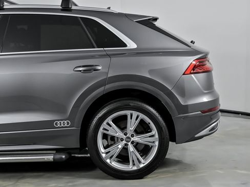 Used 2019 Audi Q8 Premium Plus w/ Premium Plus image 9