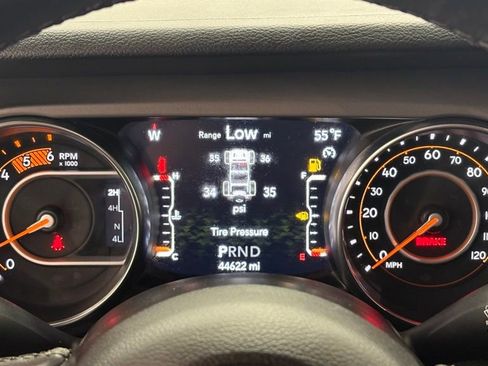 Used 2022 Jeep Wrangler Unlimited Sport AWD/4WD image 37