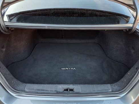 Used 2021 Nissan Sentra SV image 26