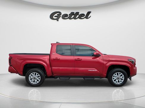 Used 2025 Toyota Tacoma SR5 image 3