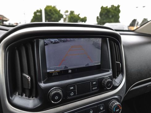 Used 2019 GMC Canyon SLE AWD/4WD image 18
