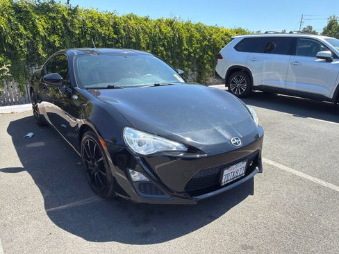 Used 2014 Scion FR-S RWD image 1