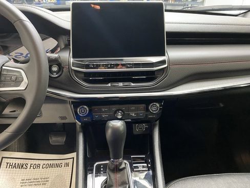 Used 2023 Jeep Compass Trailhawk image 34