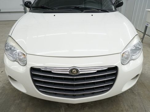 Used 2005 Chrysler Sebring Touring image 5