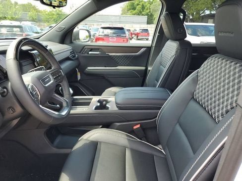 New 2026 GMC Acadia Denali w/ Super Cruise Package FWD image 19