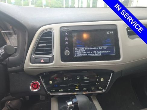 Used 2019 Honda HR-V Touring image 5