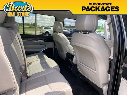 Used 2022 Jeep Wagoneer Series II w/ Premium Group I AWD/4WD image 14