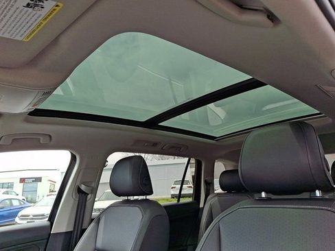 Used 2021 Volkswagen Tiguan SEL image 18