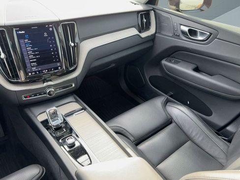 Certified 2022 Volvo XC60 B5 Inscription w/ Advanced Package image 27
