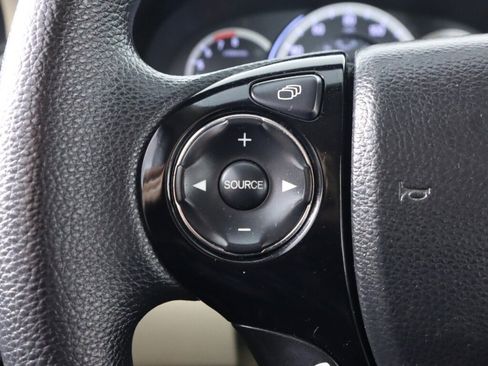 Used 2017 Honda Accord LX image 13