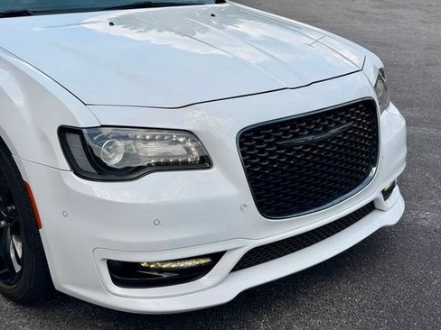 Used 2023 Chrysler 300 Touring L RWD image 14