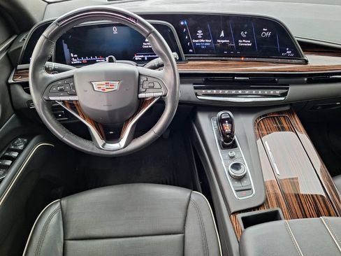 Used 2024 Cadillac Escalade Premium Luxury w/ Performance Package AWD/4WD image 11