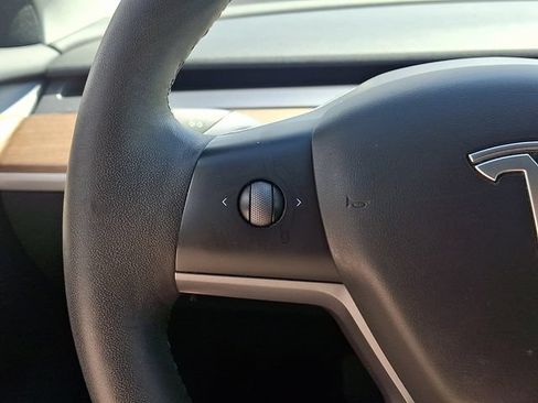 Used 2023 Tesla Model 3 Standard Range RWD image 23