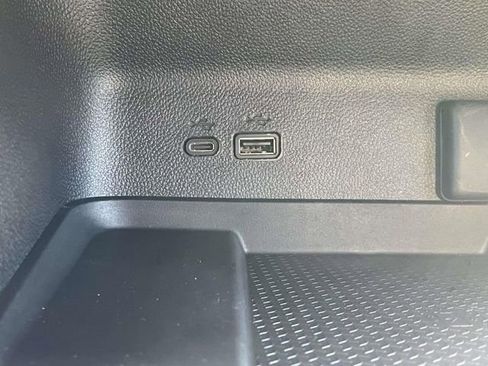 New 2026 Chevrolet Traverse High Country image 15