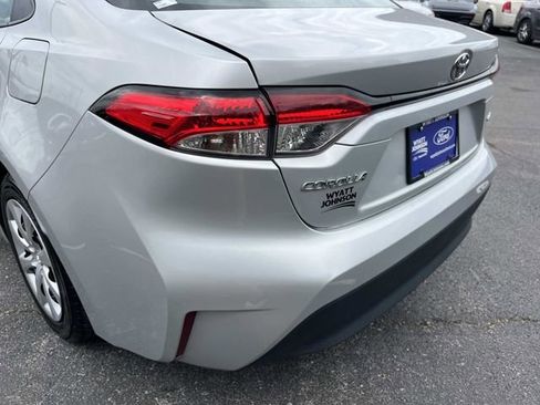 Used 2024 Toyota Corolla LE FWD image 12