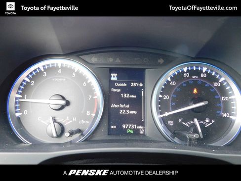 Used 2018 Toyota Highlander Limited image 12