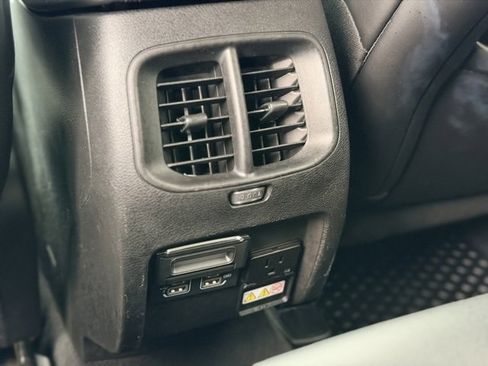 Used 2019 Jeep Cherokee Trailhawk w/ Cold Weather Group image 23