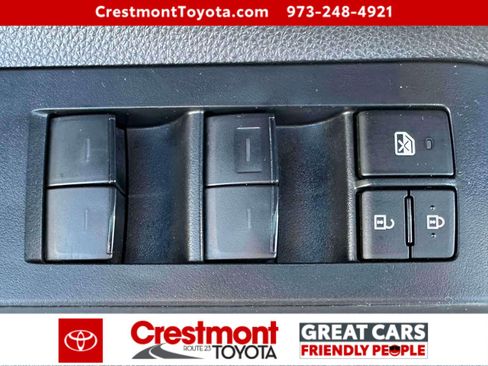 Certified 2023 Toyota Highlander XLE image 13