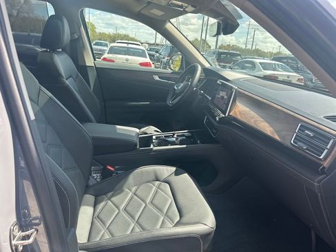 New 2026 Volkswagen Atlas SE FWD image 33
