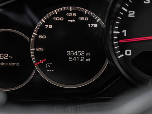 Used 2019 Porsche Cayenne image 19