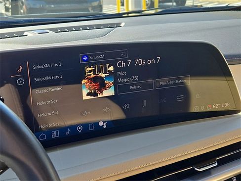 Certified 2024 Cadillac XT4 Luxury w/ LPO, Floor Liner Package image 18