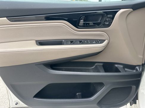 Used 2018 Honda Odyssey Elite image 13