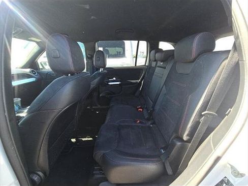 Used 2022 Mercedes-Benz GLB 250 image 19